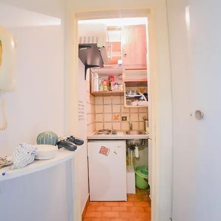 Bright Studio Located Near Montparnasse Apartment Paris