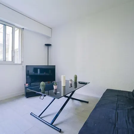 Bright Studio Located Near Montparnasse Apartment Paris